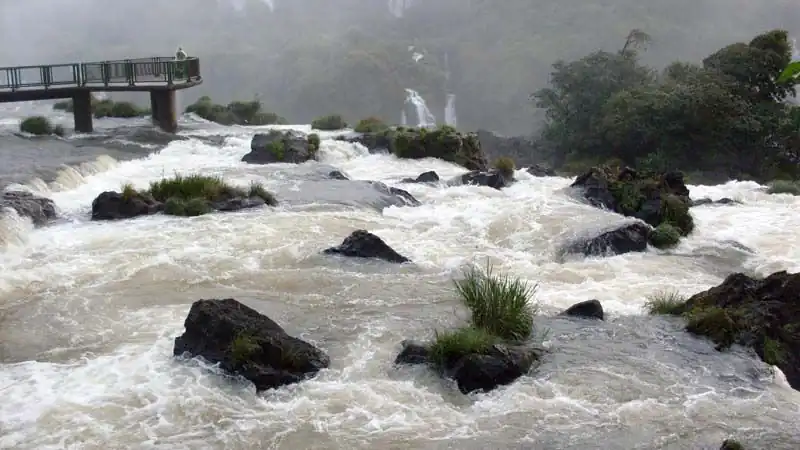 Cataratas Brasileñas y represa de Itaipú