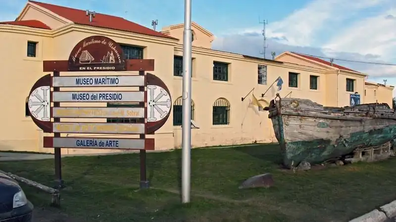 Lago Escondido y Fagnano