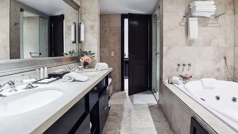 Lujo | El Casco Art Hotel