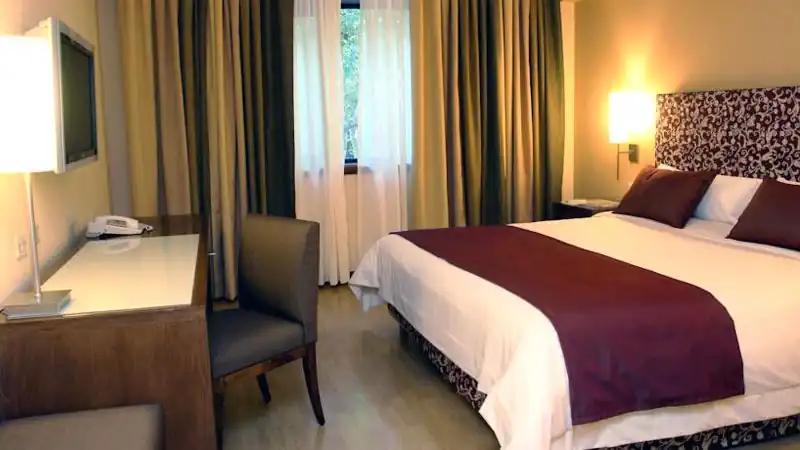 4* | NH Mendoza Cordillera 