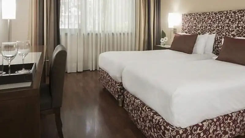 4* | NH Mendoza Cordillera 