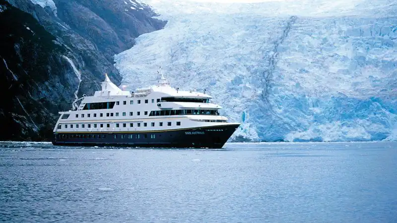 Crucero Australis, Ushuaia, Calafate y Cataratas del Iguazú